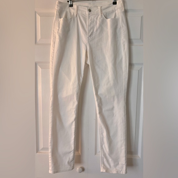 Old Navy Women's Straight Leg White Jeans - Picture 1 of 8